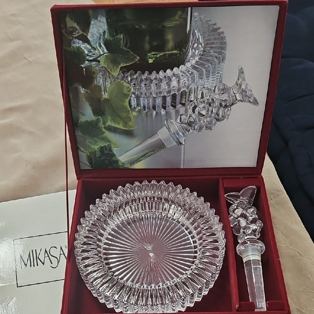 Mikasa Crystal Stopper and Plate Set